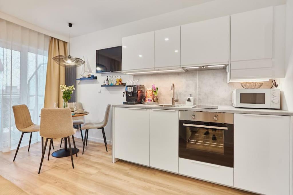 Golden Hour Apartments- Plac Slowianski 26 Swinoujscie Luaran gambar